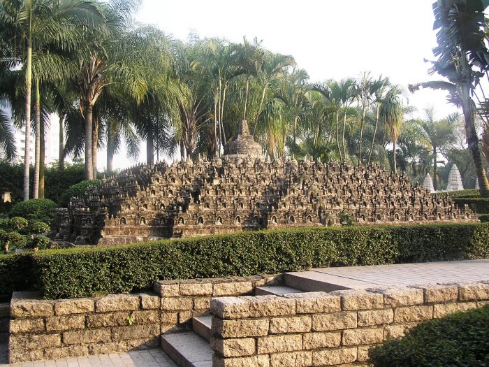 Borobudur.