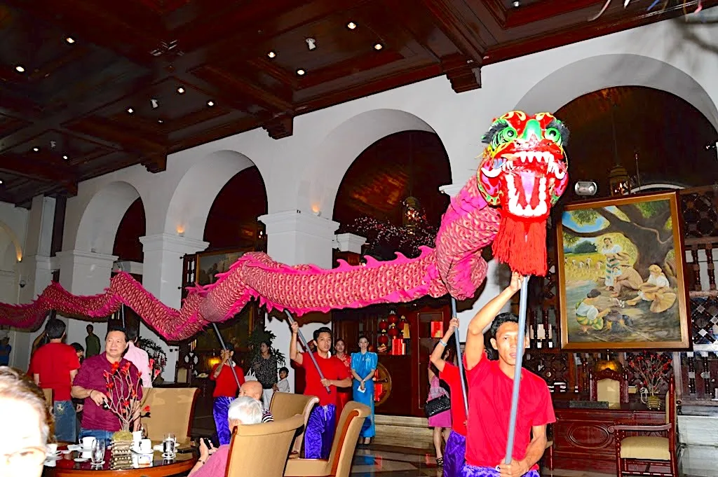Chinese New Year in Manila Hotel: A Fan-filled Celebration