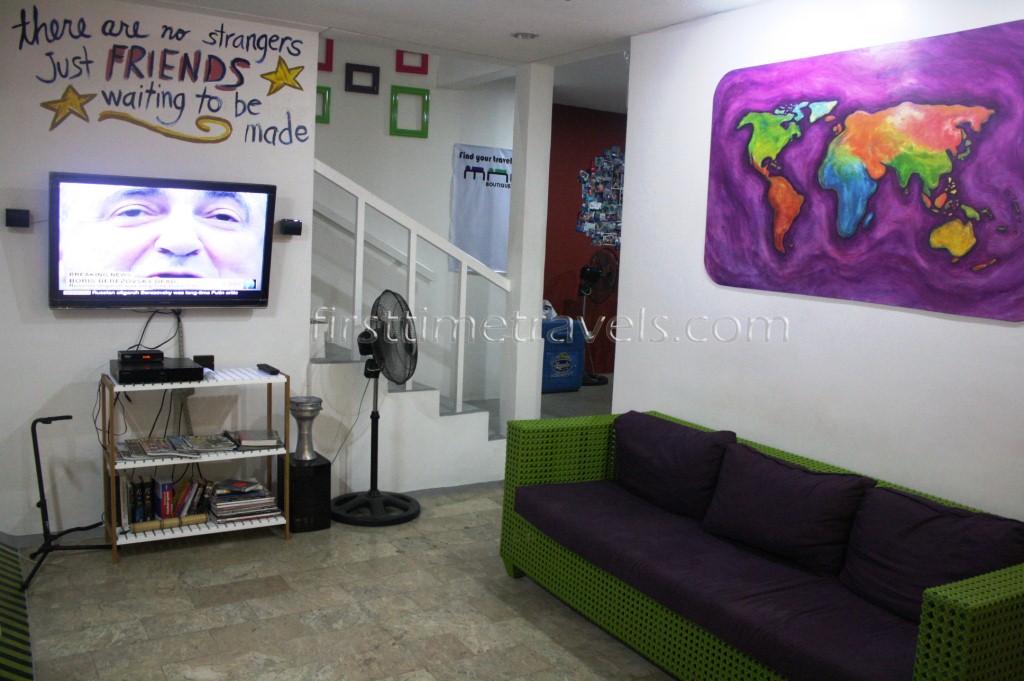 A TV set and reading materials are available at the common area.