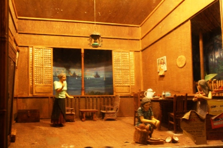A diorama of Imelda's life are found in each room.
