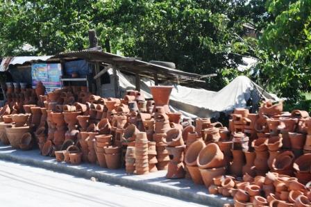 The pottery stalls at the side of the road.