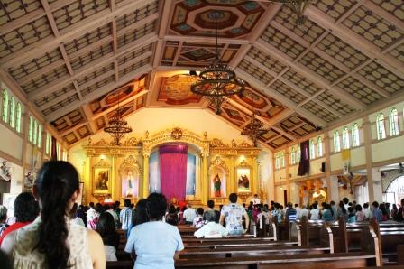 The altar seemed to be glowing like gold.