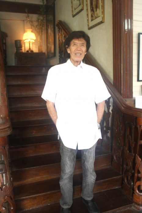 Our guide, no other than Mr. Mon Hofilena.