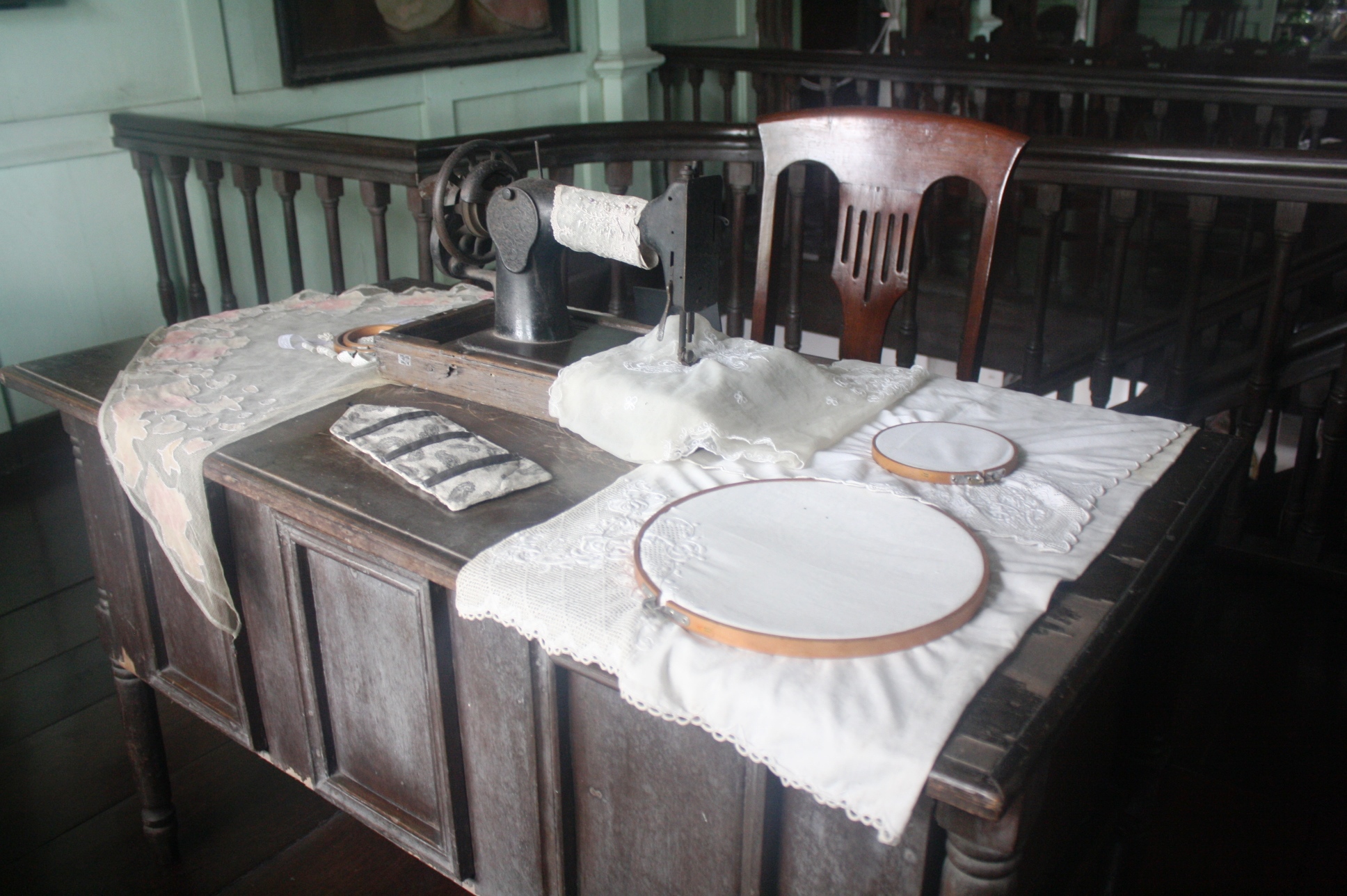 The sewing machine.