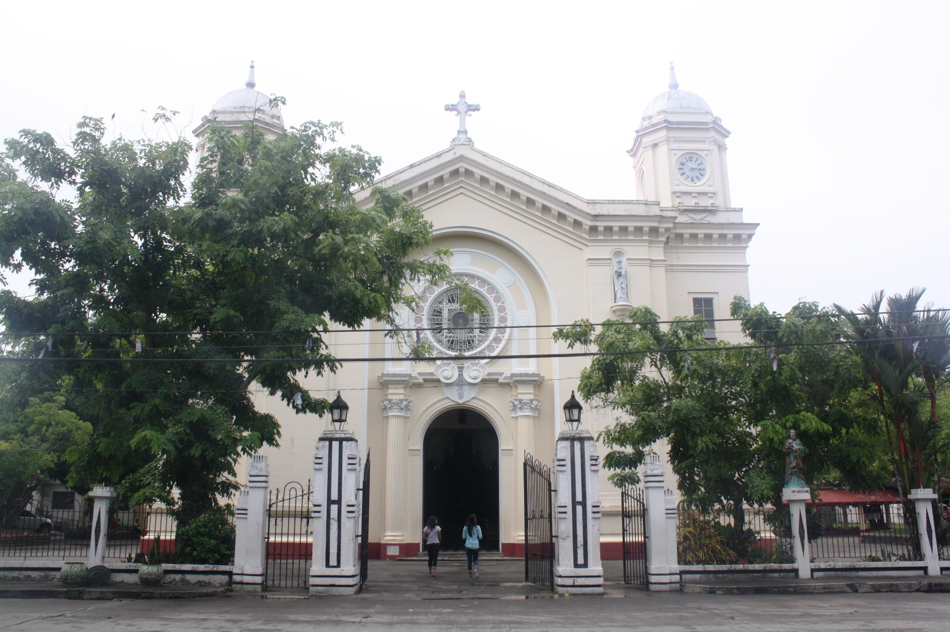 First-time Heritage Walk Around Silay | First-Time Travels