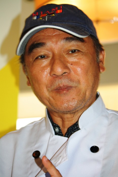 HK Tan and his team prepares for the Singaporean Food Festival.