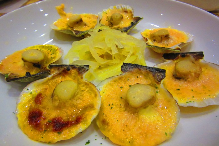 The Baked Scallop dish is like a crown with treasures for your tummy.