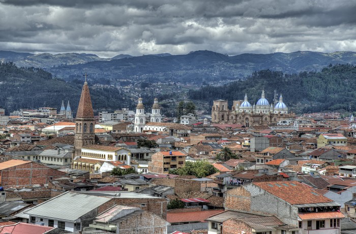 "Ama la Vida - Flickr - AR PN ANDES15 CUENCA TV 022 (14584742390)" by amalavida.tv from Ecuador - AR PN ANDES15 CUENCA TV 022. Licensed under CC BY-SA 2.0 via Wikimedia Commons