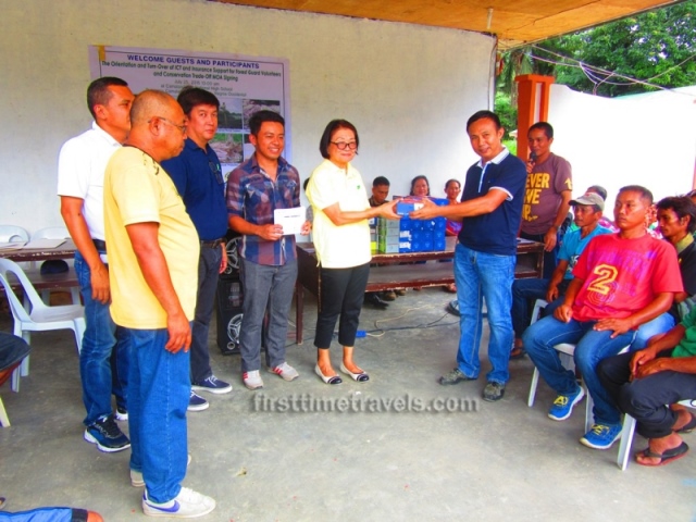 Cellphone units and SIM cards were turned over to the volunteers.