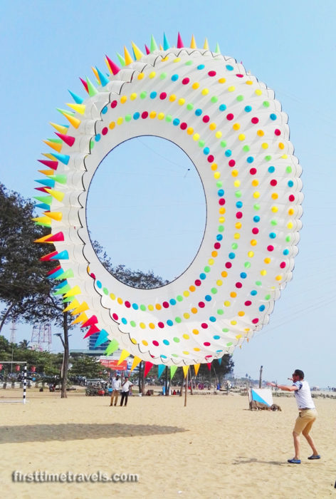 Circle with Spikes kite