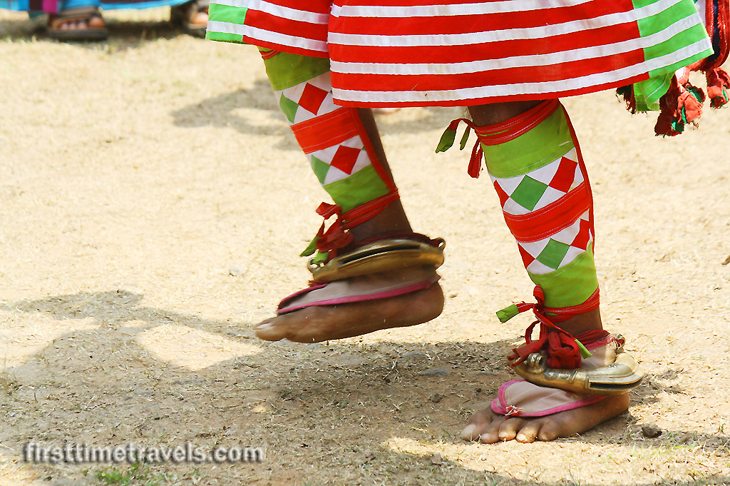 Poothan and Thira costume