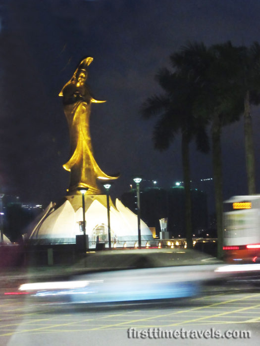 Kun Iam statue