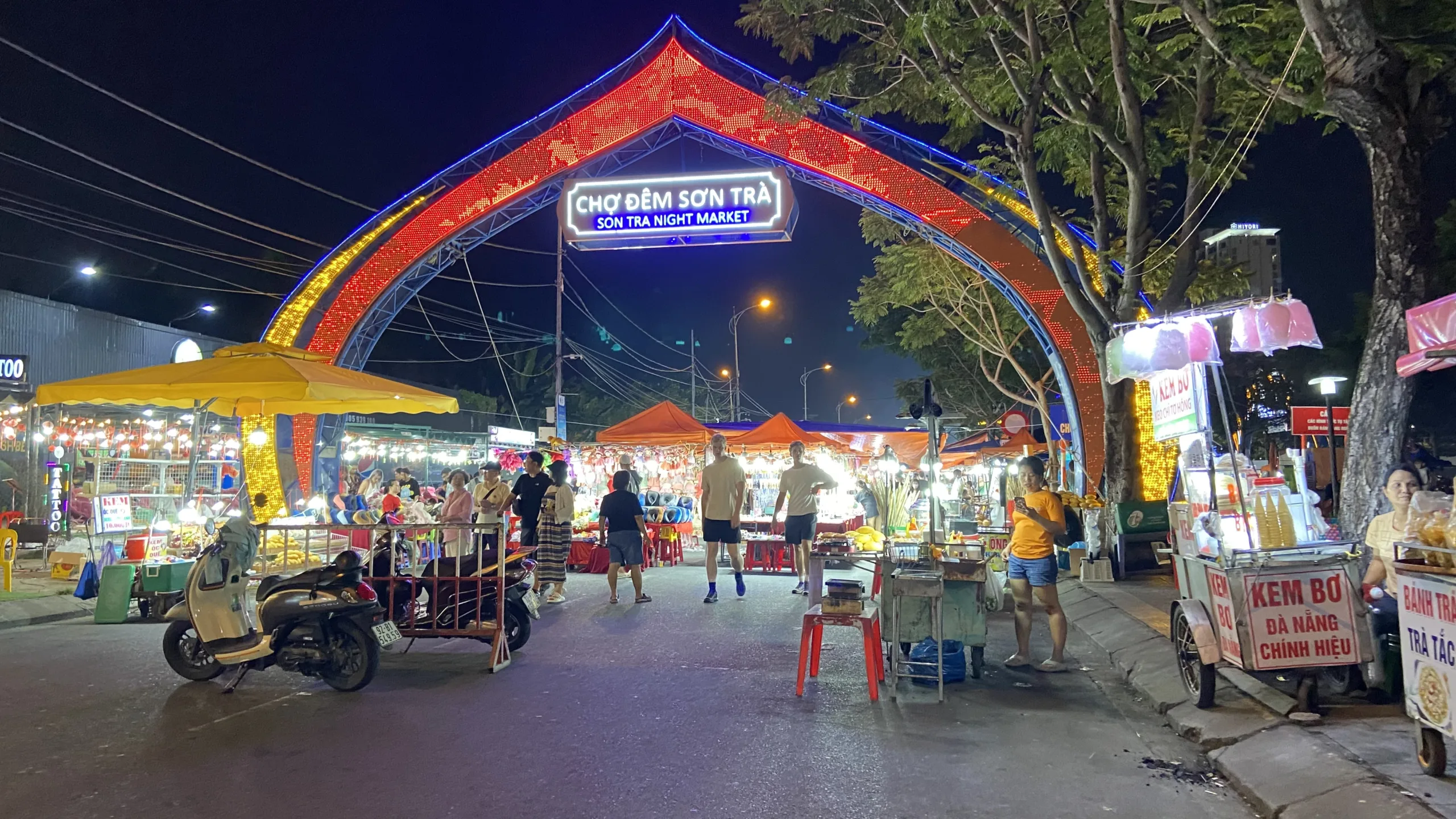 Son Tra Night Market