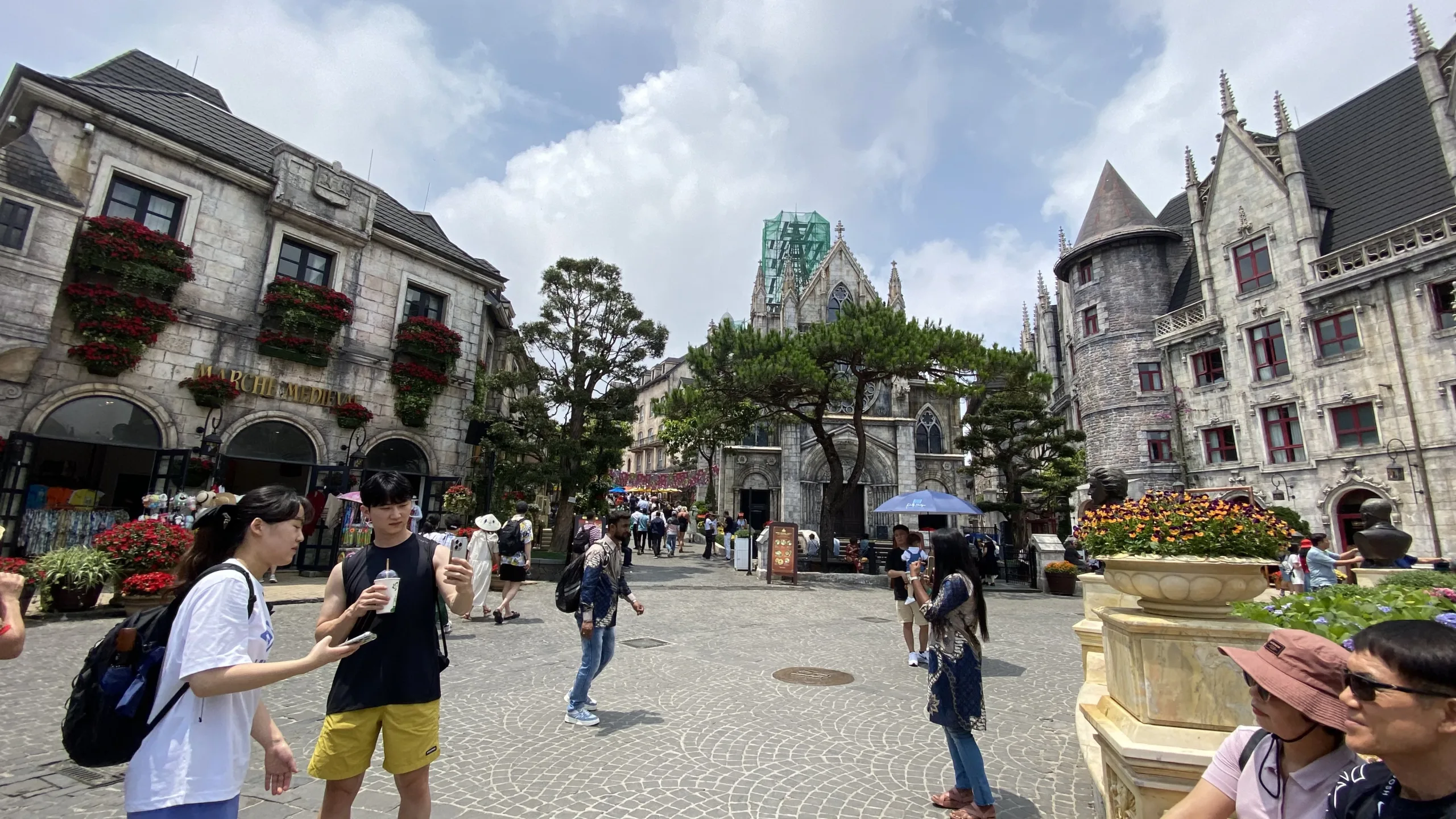 Da Nang food Bana Hills